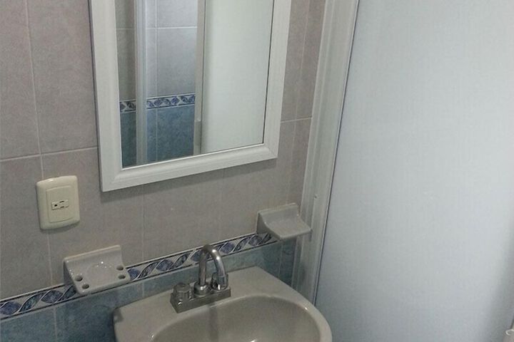 Room 8 of 35