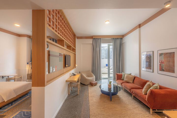 Room 15 of 65
