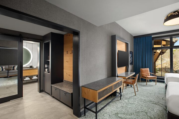 Room 63 of 223