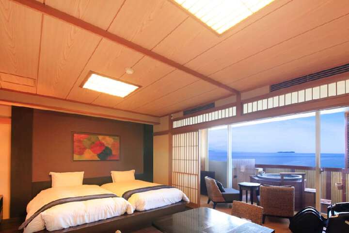 Room 8 of 43