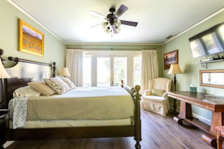 Room 106 of 252