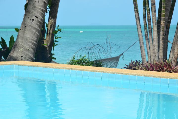 Hotel Pool