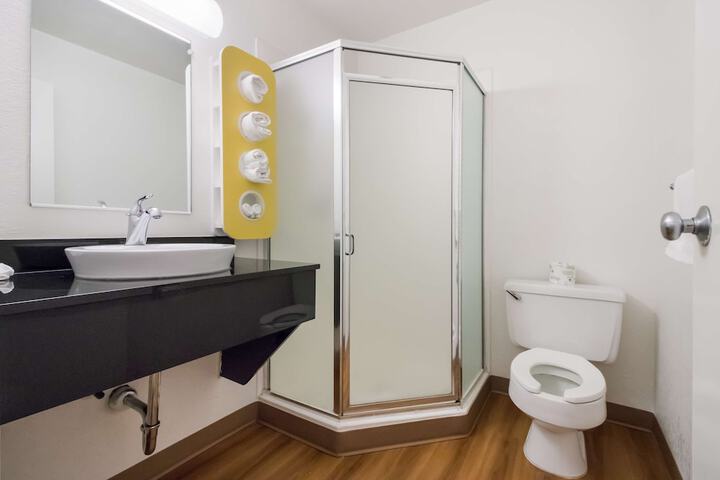 Room 20 of 39