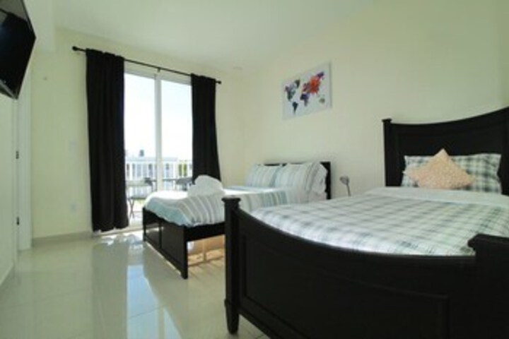 Room 26 of 34