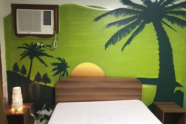 Room 13 of 17