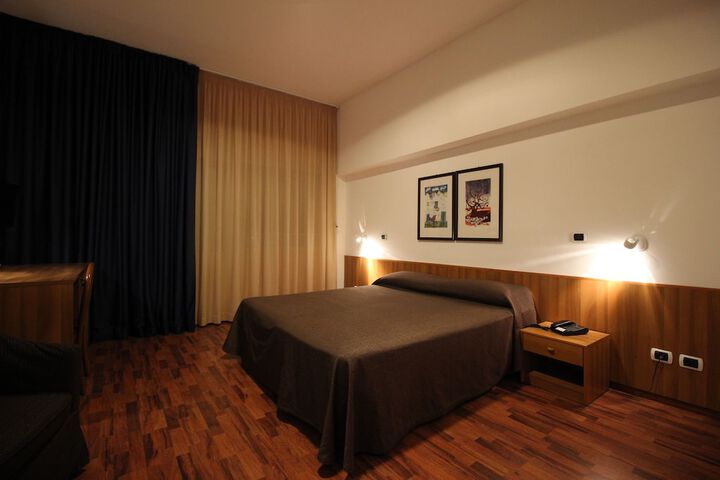 Room 12 of 54