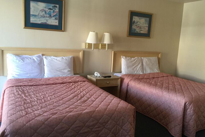Room 7 of 13