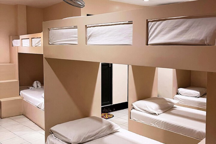 Room 19 of 90