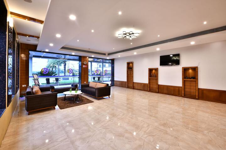 Hotel Interior 9 of 65