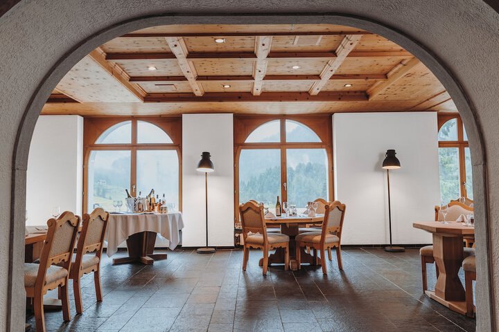 Dining 62 of 74