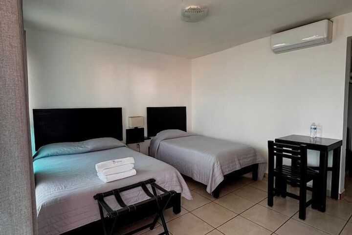 Room 6 of 17