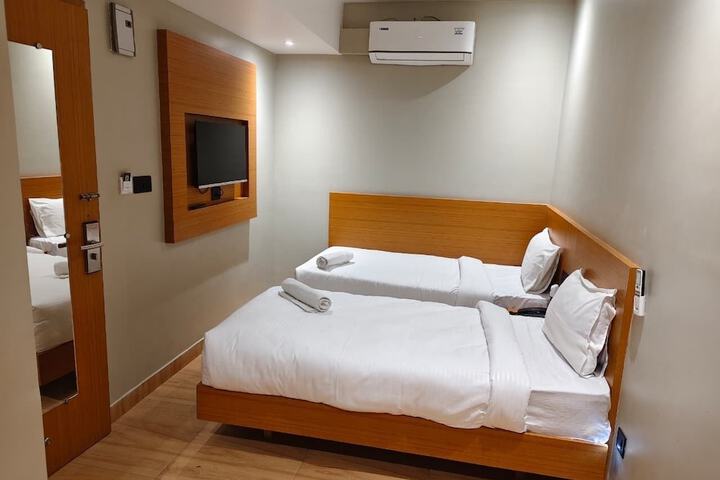 Room 32 of 88