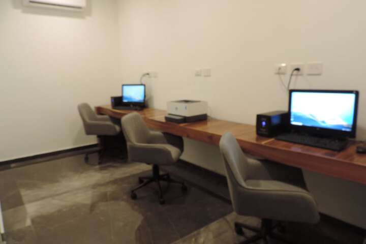 Business Center 62 of 70