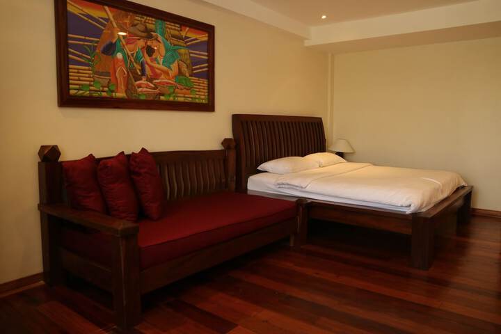 Room 10 of 72