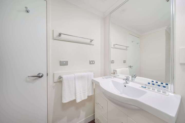 Room 126 of 190