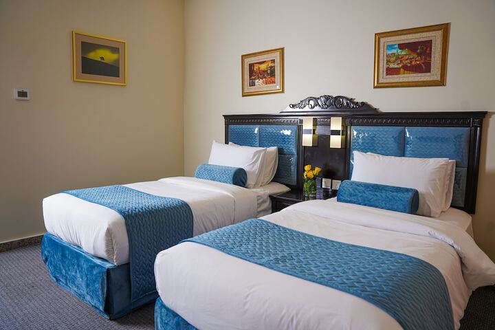 Room 10 of 65