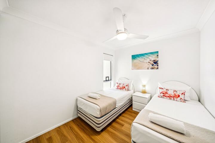 Room 4 of 48