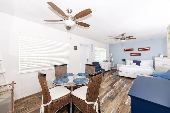 Room 10 of 60