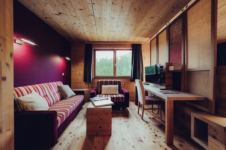 Room 26 of 126