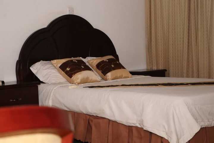 Room 3 of 21