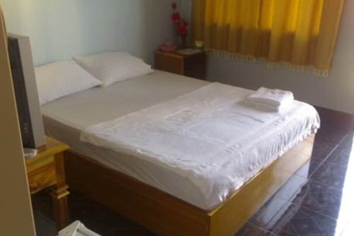 Room 10 of 21