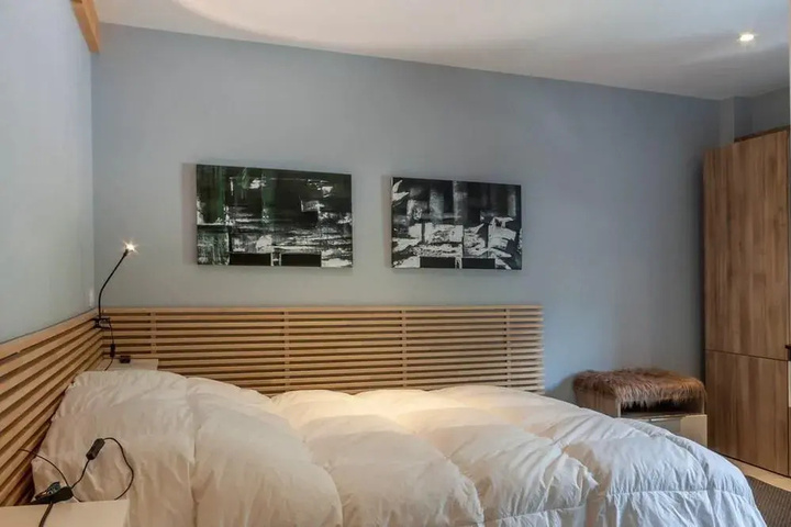 Room 4 of 11