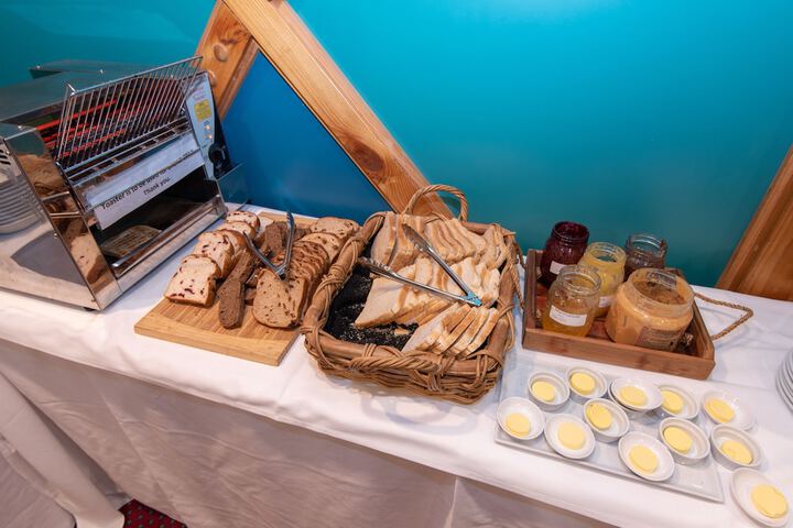Breakfast/Coffee Service 95 of 143
