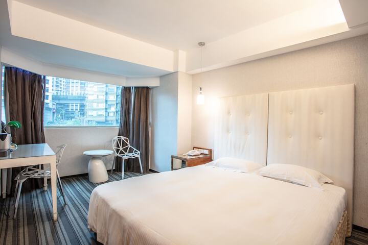 Room 20 of 74