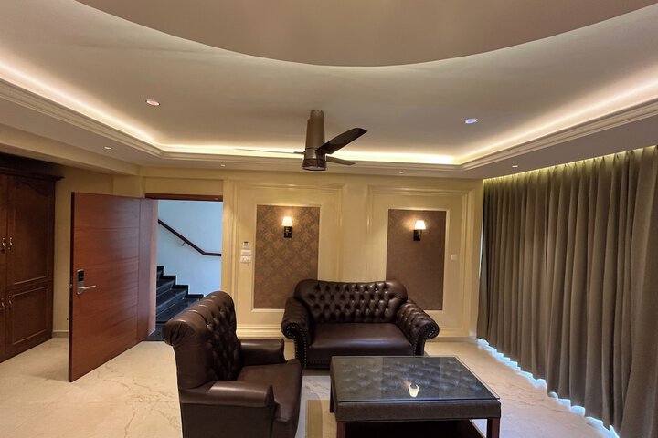 Room 46 of 96
