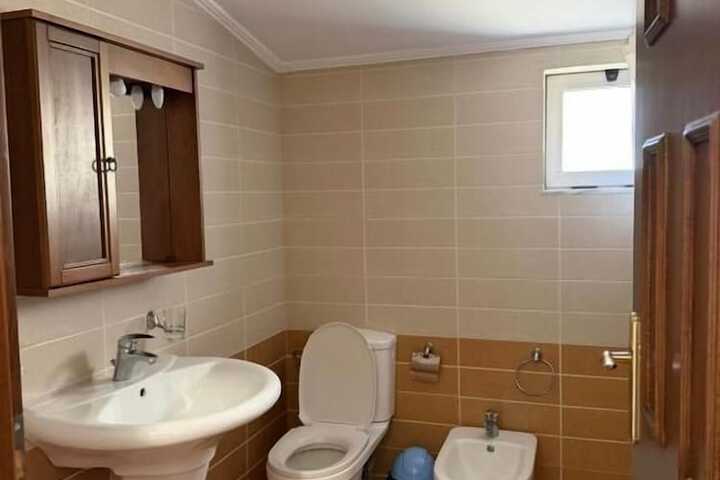 Room 16 of 26