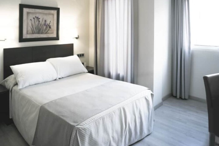Room 10 of 36