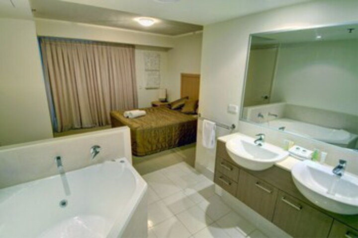 Room 3 of 8