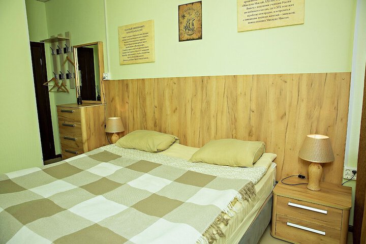 Room 8 of 15