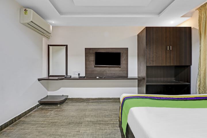 Room 18 of 31