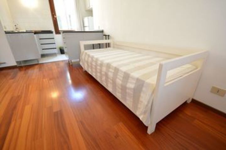 Room 16 of 23