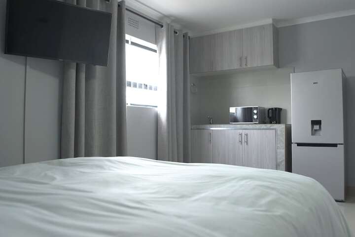 Room 8 of 27