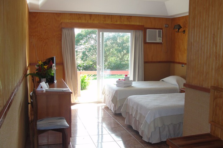 Room 15 of 60