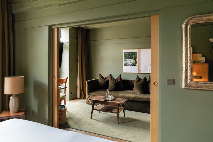 Room 41 of 118