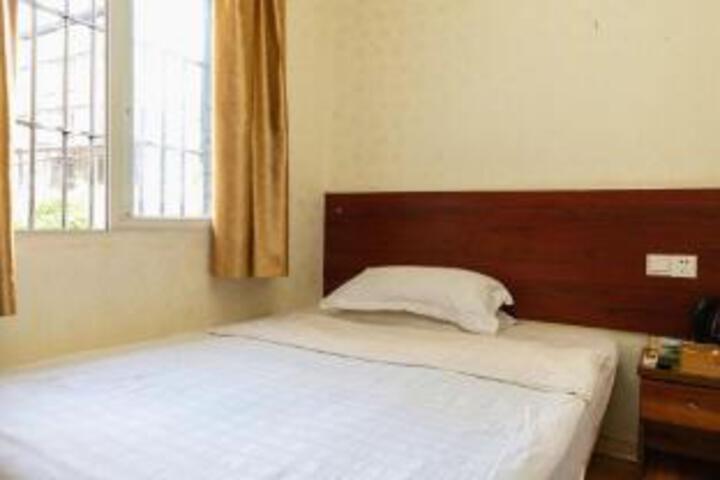 Room 5 of 5