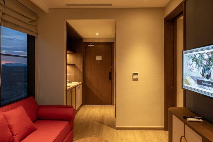 Room 14 of 35
