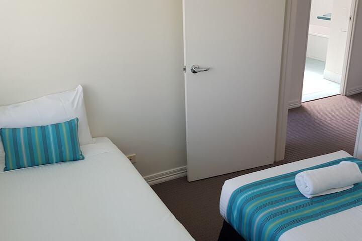Room 54 of 200