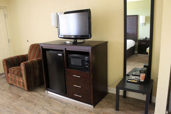 Room 13 of 49
