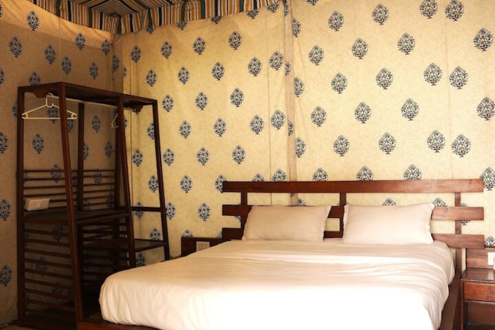 Room 9 of 41