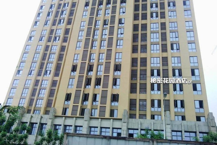 Hotel 5 of 8