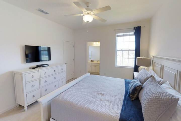 Room 9 of 71