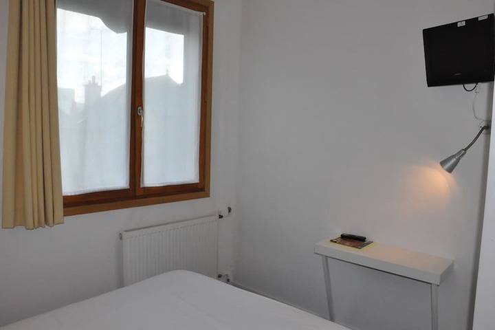 Room 68 of 98