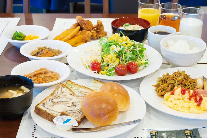 Dining 46 of 55