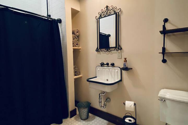 Room 61 of 83
