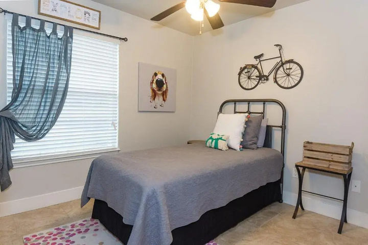 Room 3 of 17