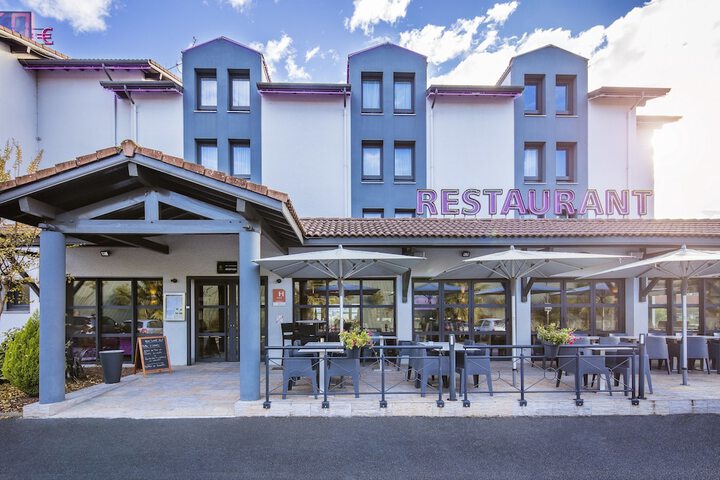 Loreak Hotel